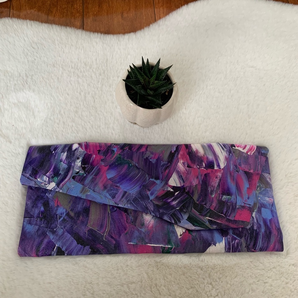 Bolarti hand painted clutch
